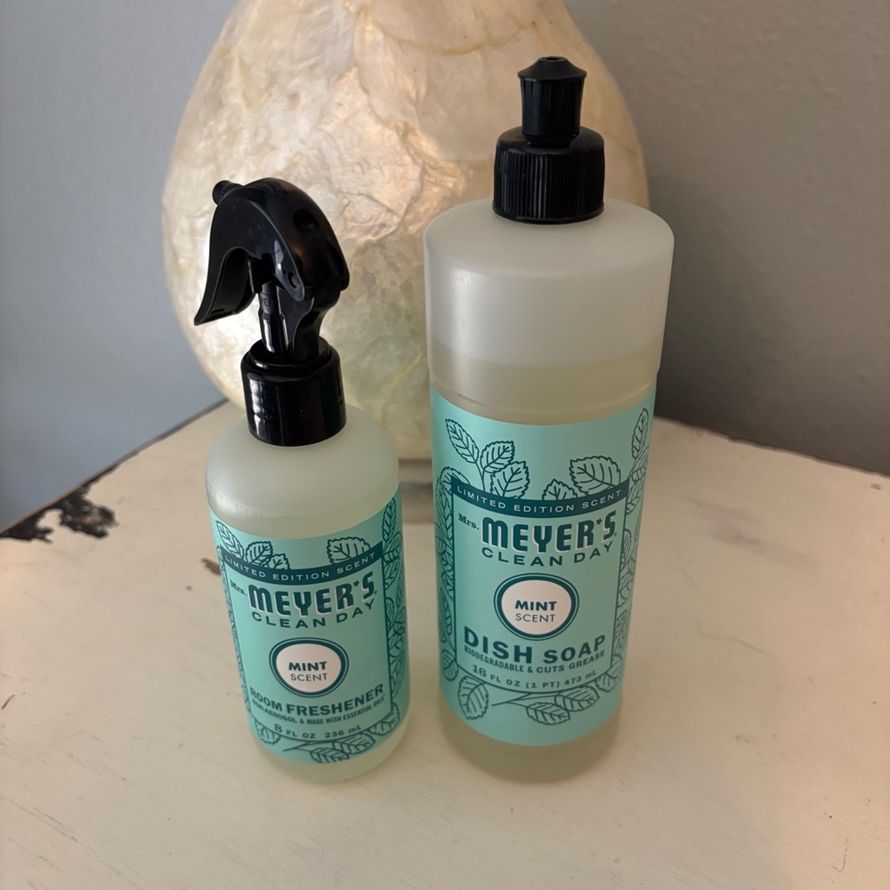 Mrs. Meyer's Clean Day Room Freshener (8 oz) & Dish Soap (16 oz), Mint Limited